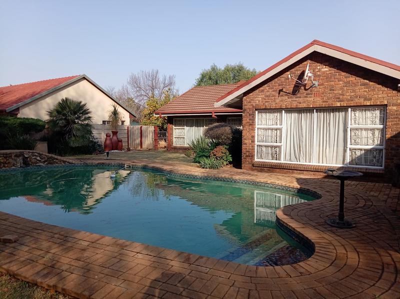 4 Bedroom Property for Sale in Stilfontein North West